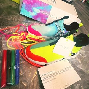 Dead stock og all John geiger 002 low multi/multi what the color way